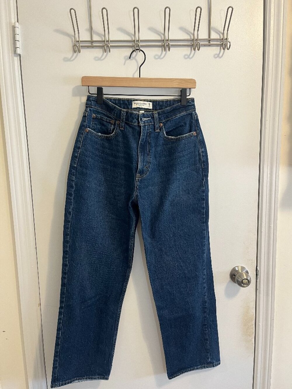 Abercrombie - The Vintage Straight High Rise Jeans